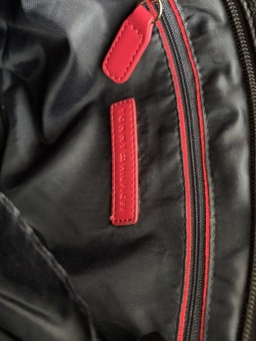 Tommy Hilfiger Crossbody Bag - Picture 5 of 6